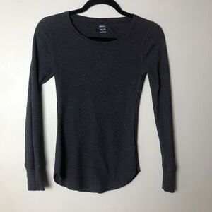 Old navy. Heather gray long sleeve pullover shirt.